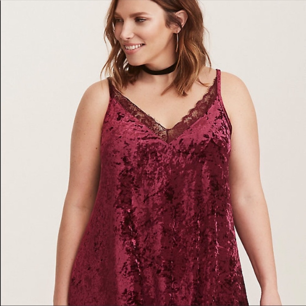 Torrid Crushed Velvet Tank Top (size 4)